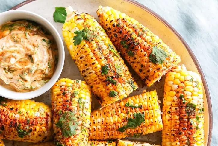 Corn with garlic butter