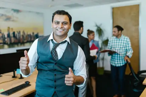 “I’ve a Life Outside of Office:” Indian Gen Z Refuses to Work on Saturdays in Job Interview, Still Gets Hired