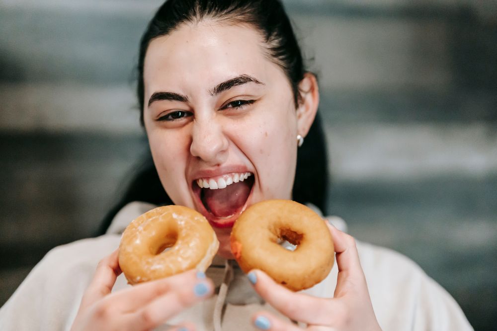 Food Expert Shares Handy Tricks to Tackle Food Cravings