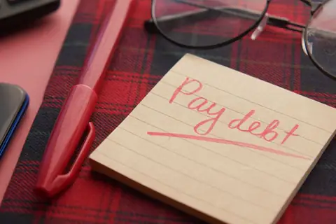 Should You Use a Personal Loan to Pay Off High-interest Credit Card Debt?